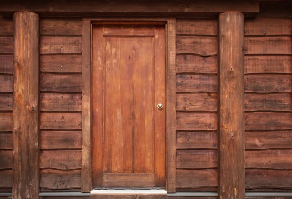 Log Cabin Siding Installation in Waterloo