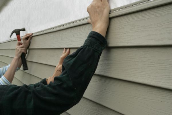 Cost of Insulated Siding Installation in Waterloo