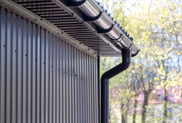 Sheet Metal Siding Repair in Waterloo