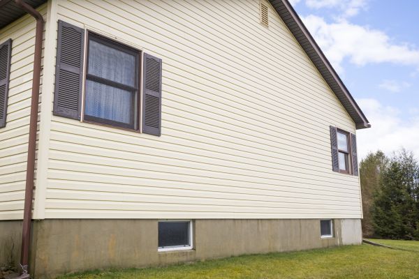 Dutch Lap Siding Repair in Waterloo